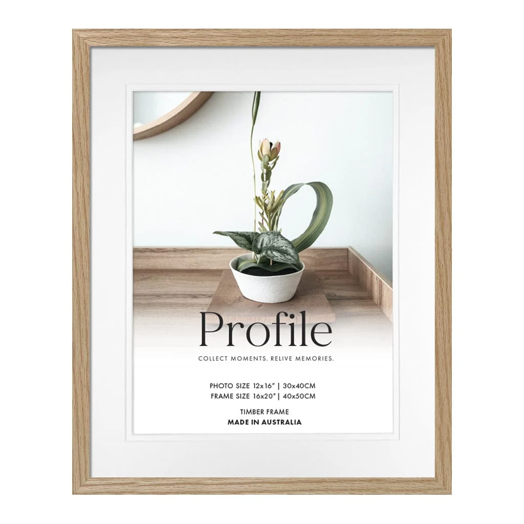 Elegant Deluxe Natural Oak Photo Frame - Image 9