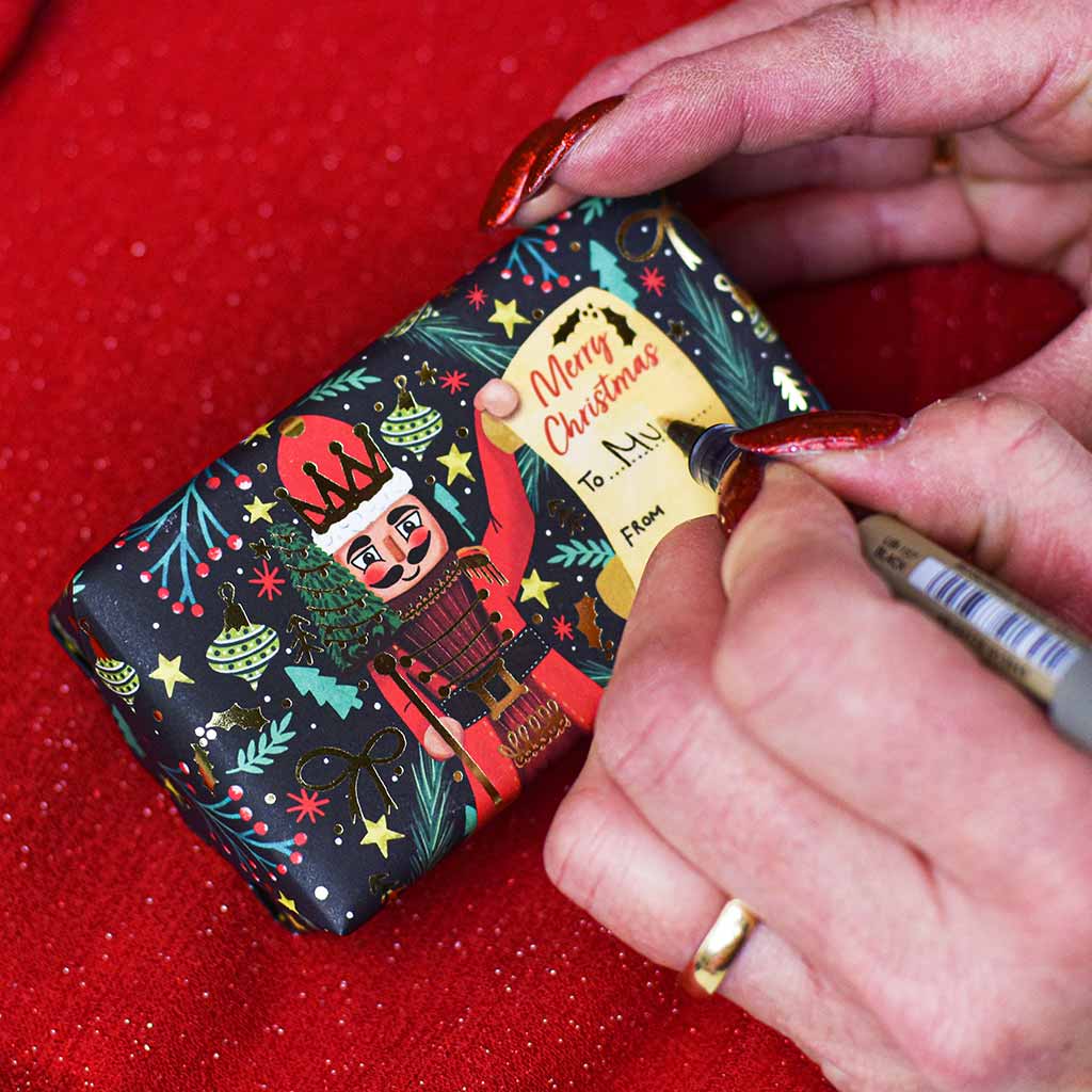 English Soap Company – Christmas Wishes Soap Bar Collection (6 x 190g) - Image 2