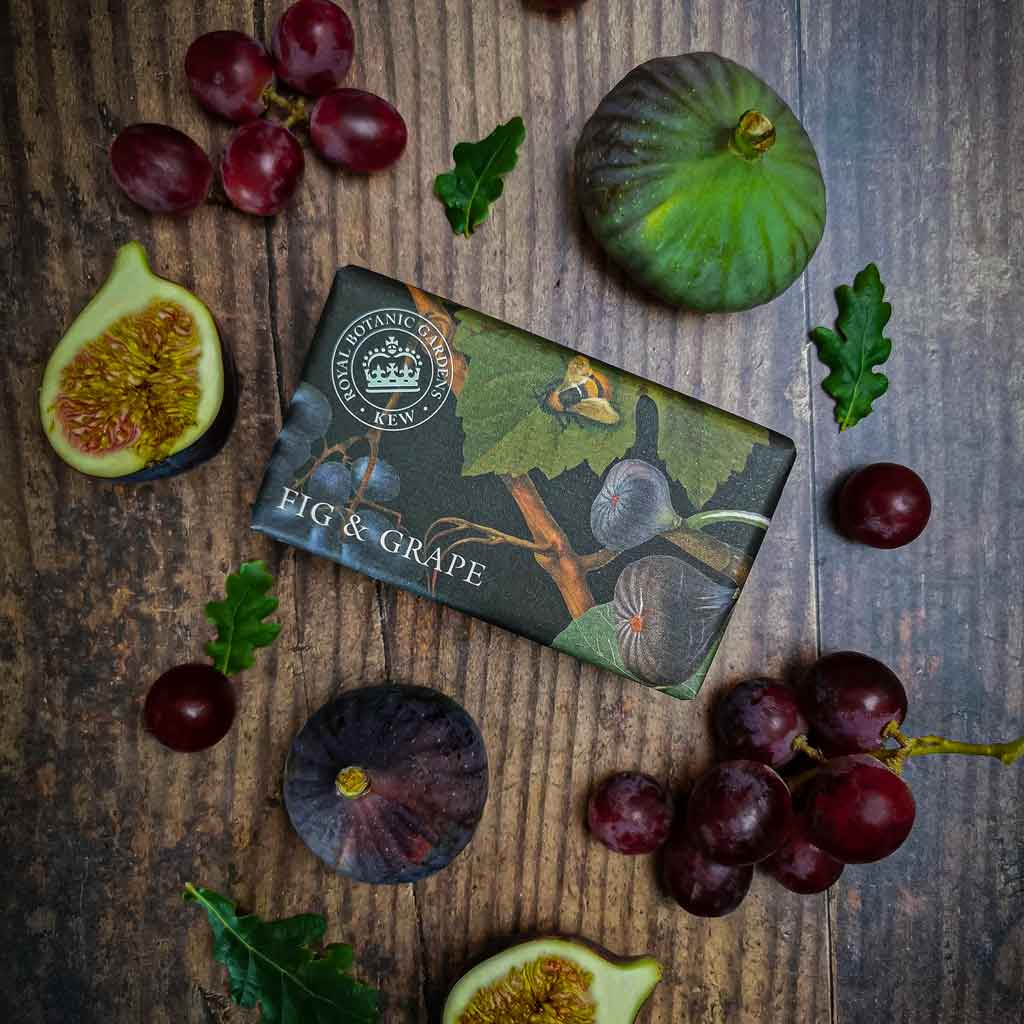 Kew Gardens Fig & Grape Soap Bar Bundle Pack (3 x 240g) – The English Soap Company - Image 2